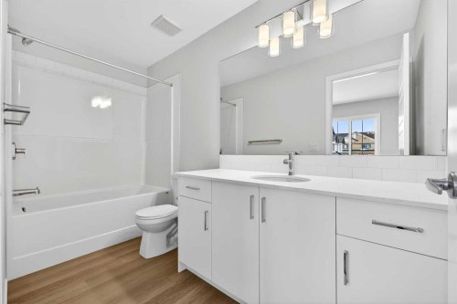 414-1750 Rangeview Drive Se, Calgary, AB - Indoor Photo Showing Bathroom