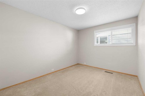 5116 Valiant Place Nw, Calgary, AB - Indoor Photo Showing Other Room