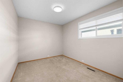 5116 Valiant Place Nw, Calgary, AB - Indoor Photo Showing Other Room