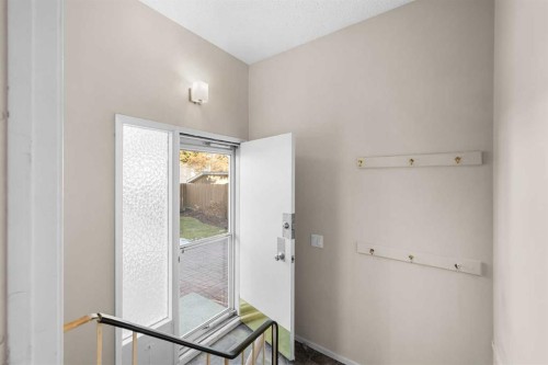 5116 Valiant Place Nw, Calgary, AB - Indoor Photo Showing Other Room