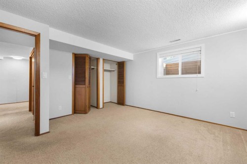 5116 Valiant Place Nw, Calgary, AB - Indoor Photo Showing Other Room