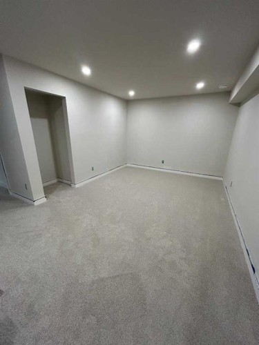 5616 Lodge Crescent Sw, Calgary, AB - Indoor