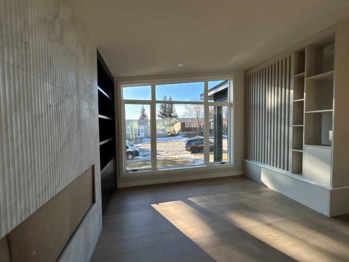 5616 Lodge Crescent Sw, Calgary, AB - Indoor Photo Showing Other Room