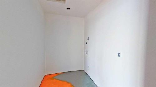 5616 Lodge Crescent Sw, Calgary, AB - Indoor Photo Showing Other Room