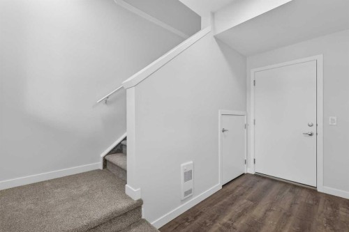 416-1750 Rangeview Drive Se, Calgary, AB - Indoor Photo Showing Other Room
