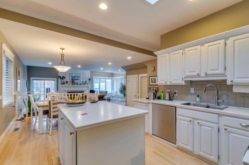 3028 1 Street Sw, Calgary, AB - Indoor Photo Showing Kitchen With Double Sink