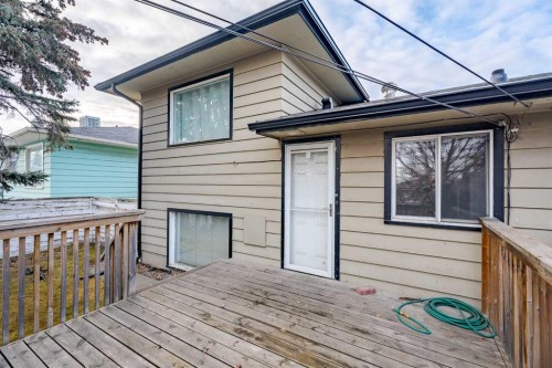 2472 Capitol Hill Crescent Nw, Calgary, AB - Outdoor With Deck Patio Veranda With Exterior