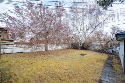2472 Capitol Hill Crescent Nw, Calgary, AB - Outdoor