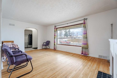 2472 Capitol Hill Crescent Nw, Calgary, AB - Indoor