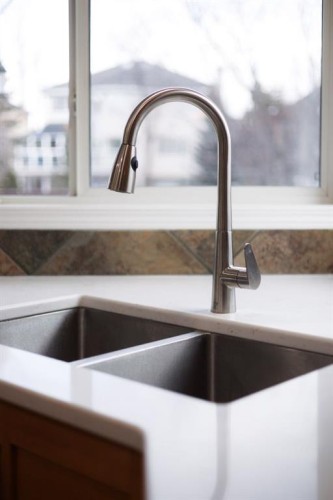 38 Simcoe Crescent Sw, Calgary, AB - Indoor Photo Showing Kitchen With Double Sink