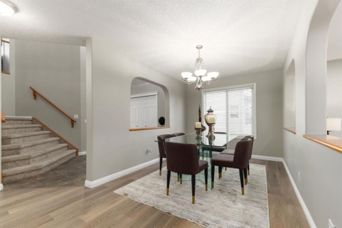 38 Simcoe Crescent Sw, Calgary, AB - Indoor Photo Showing Dining Room