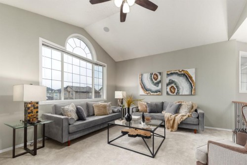 38 Simcoe Crescent Sw, Calgary, AB - Indoor Photo Showing Living Room