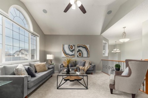 38 Simcoe Crescent Sw, Calgary, AB - Indoor Photo Showing Living Room