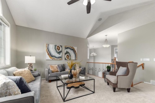 38 Simcoe Crescent Sw, Calgary, AB - Indoor Photo Showing Living Room