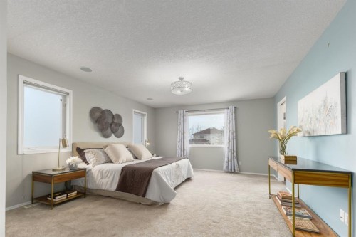 38 Simcoe Crescent Sw, Calgary, AB - Indoor Photo Showing Bedroom