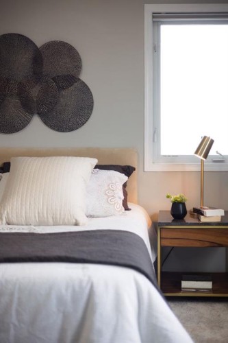 38 Simcoe Crescent Sw, Calgary, AB - Indoor Photo Showing Bedroom