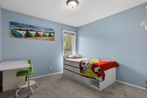 38 Simcoe Crescent Sw, Calgary, AB - Indoor Photo Showing Bedroom