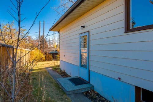 126 Winston Drive Sw, Calgary, AB - Outdoor With Exterior