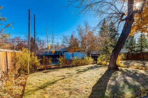 126 Winston Drive Sw, Calgary, AB - Outdoor