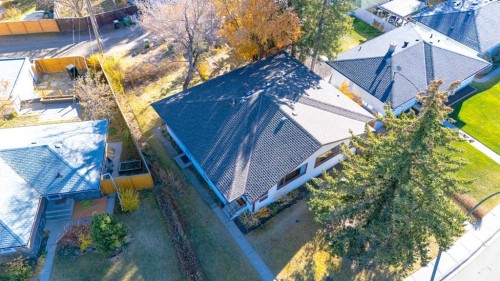 126 Winston Drive Sw, Calgary, AB - Outdoor