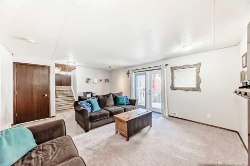 283 Highland Circle, Strathmore, AB - Indoor Photo Showing Other Room