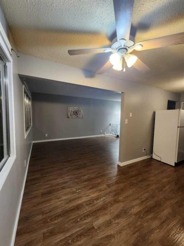 6323 59 Avenue, Red Deer, AB - Indoor Photo Showing Other Room