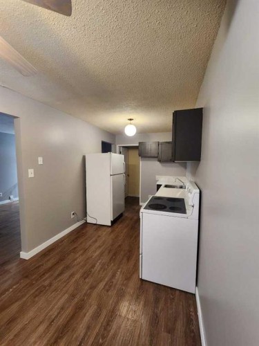 6323 59 Avenue, Red Deer, AB - Indoor Photo Showing Laundry Room