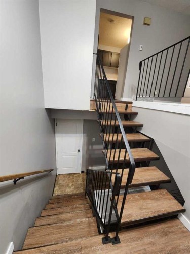 6323 59 Avenue, Red Deer, AB - Indoor Photo Showing Other Room