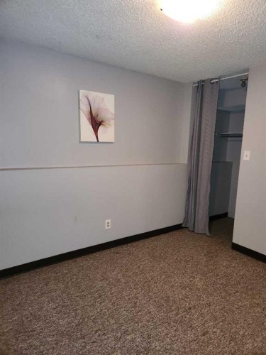 6323 59 Avenue, Red Deer, AB - Indoor Photo Showing Other Room