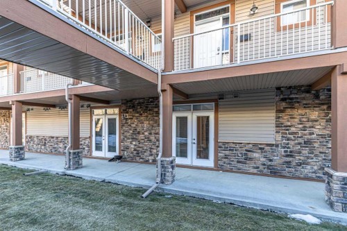3-148 Rockyledge View Nw, Calgary, AB - Outdoor
