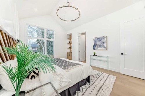 214 27 Avenue Nw, Calgary, AB - Indoor Photo Showing Bedroom