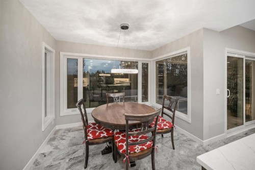 42 Woodhaven Crescent Sw, Calgary, AB - Indoor Photo Showing Dining Room