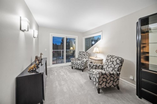 42 Woodhaven Crescent Sw, Calgary, AB - Indoor