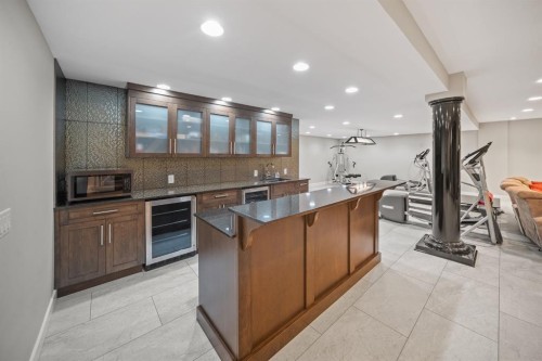 42 Woodhaven Crescent Sw, Calgary, AB - Indoor Photo Showing Kitchen