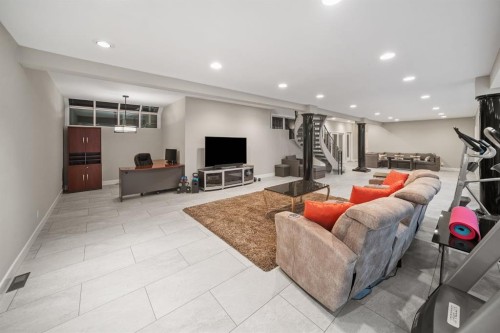 42 Woodhaven Crescent Sw, Calgary, AB - Indoor