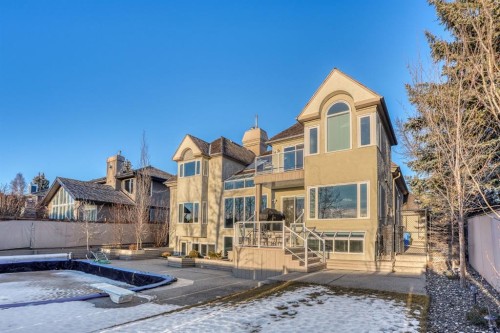 42 Woodhaven Crescent Sw, Calgary, AB - Outdoor
