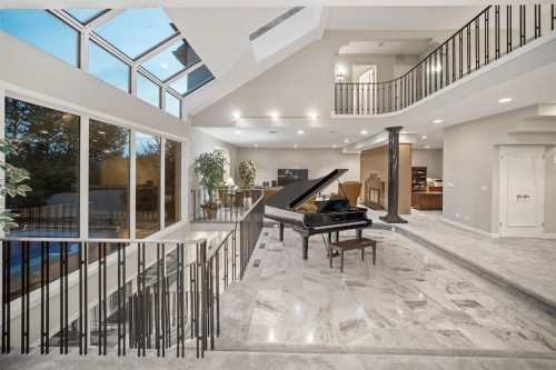 42 Woodhaven Crescent Sw, Calgary, AB - Indoor Photo Showing Other Room