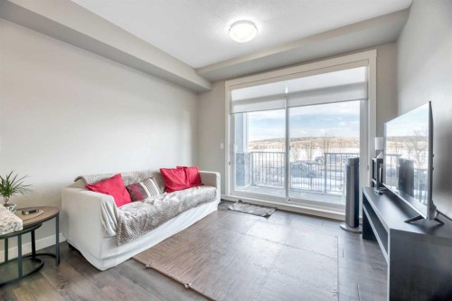 119-10 Walgrove Se, Calgary, AB - Indoor Photo Showing Living Room