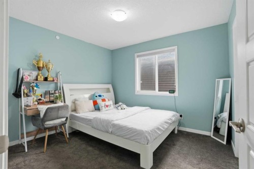 58 Howse Mount Ne, Calgary, AB - Indoor Photo Showing Bedroom