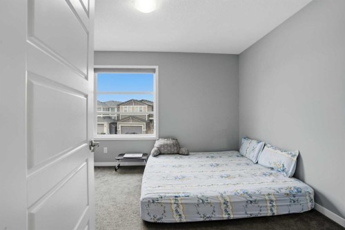 58 Howse Mount Ne, Calgary, AB - Indoor Photo Showing Bedroom