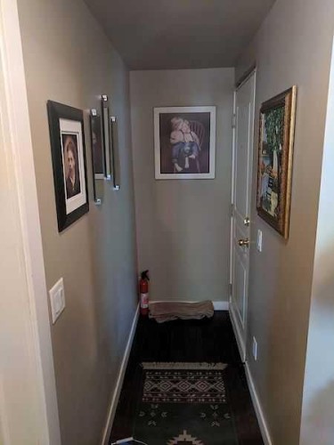 1324 1 Street Sw, Calgary, AB - Indoor Photo Showing Other Room