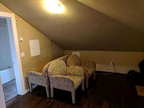 1324 1 Street Sw, Calgary, AB - Indoor Photo Showing Other Room