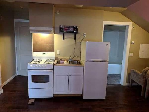 1324 1 Street Sw, Calgary, AB - Indoor Photo Showing Kitchen