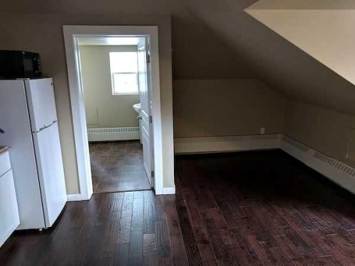 1324 1 Street Sw, Calgary, AB - Indoor Photo Showing Other Room