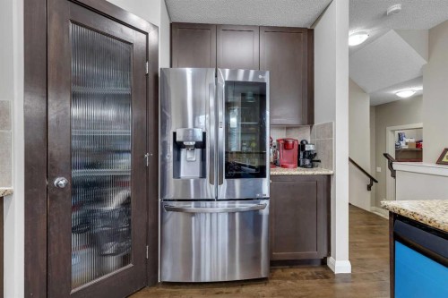 1564 Copperfield Boulevard Se, Calgary, AB - Indoor Photo Showing Kitchen