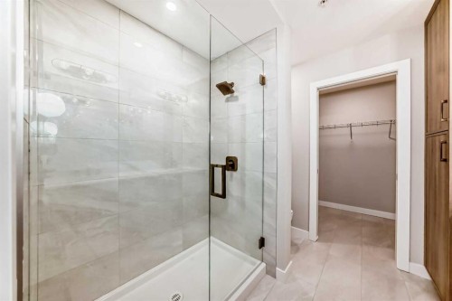 8206-1802 Mahogany Boulevard Se, Calgary, AB - Indoor Photo Showing Bathroom
