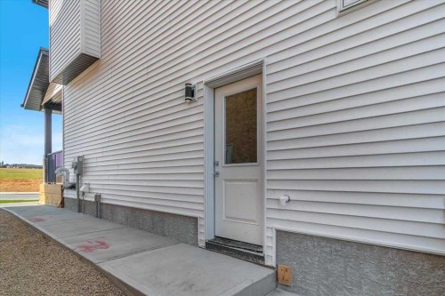 1975 Mccaskill Drive, Crossfield, AB 