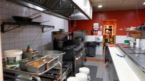 2128 Crowchild Trail Nw, Calgary, AB 