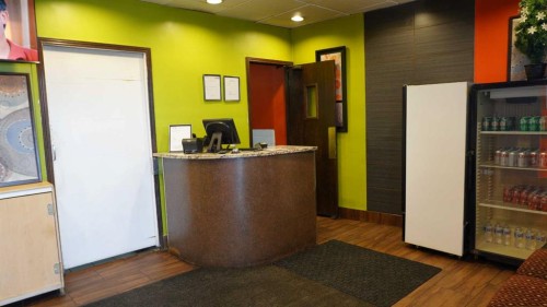 2128 Crowchild Trail Nw, Calgary, AB 