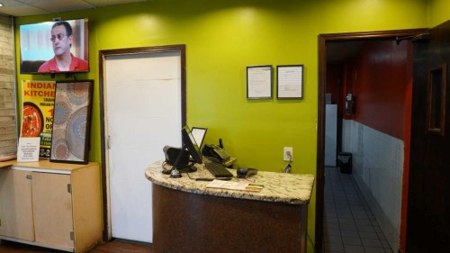 2128 Crowchild Trail Nw, Calgary, AB 